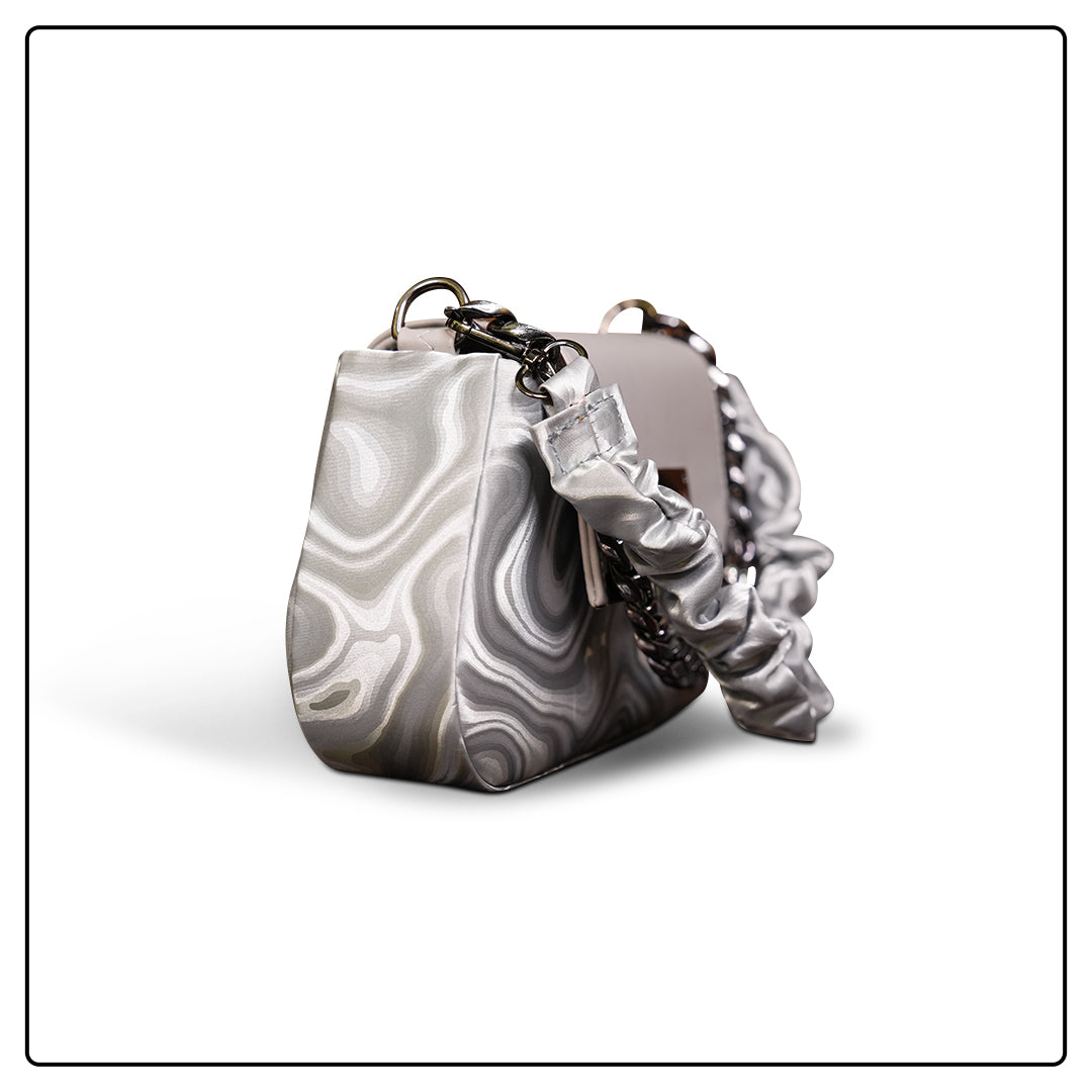 EK SUN Metallic Silver & White Ruched Chain Bag